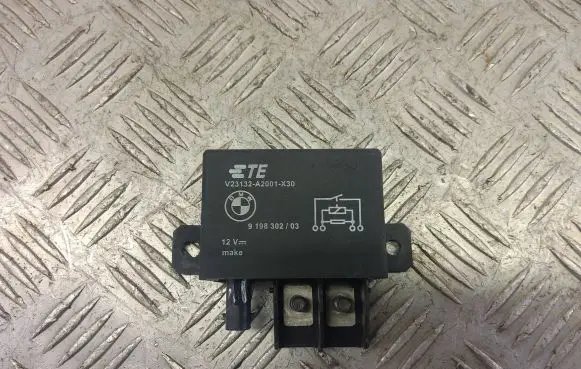 BMW 3 G20 G21 Coolant fan relay 9198302