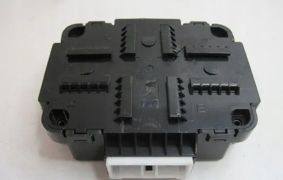 Hyundai i10 Central body control module 95300K7000