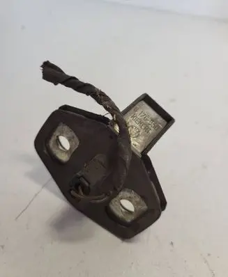 BMW 7 E38 Front door lock loop/hook striker 8176350