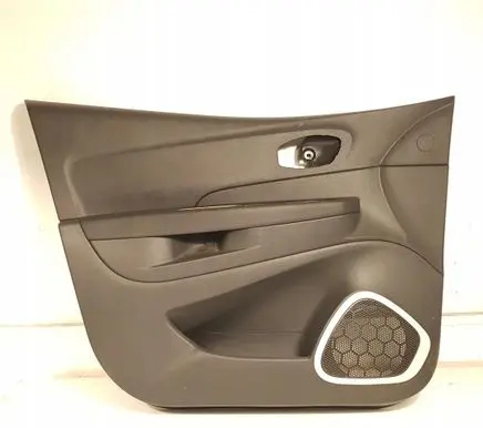 Renault Captur Front door card panel trim 829A07047R