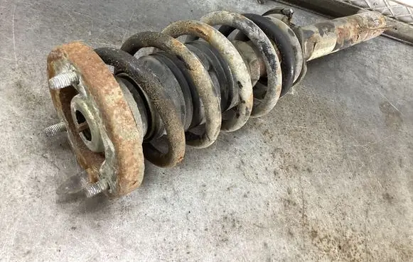 Alfa Romeo 159 Front shock absorber with coil spring
