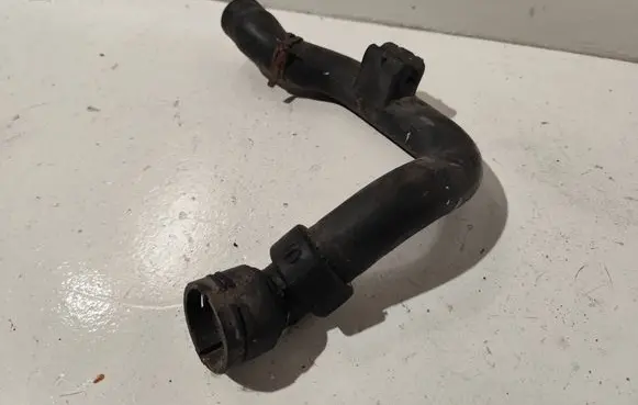 Audi A4 S4 B6 8E 8H Engine coolant pipe/hose 8E0121101C