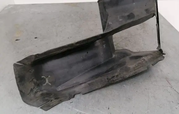 Audi A6 S6 C6 4F Intercooler air channel guide 4F0145333J
