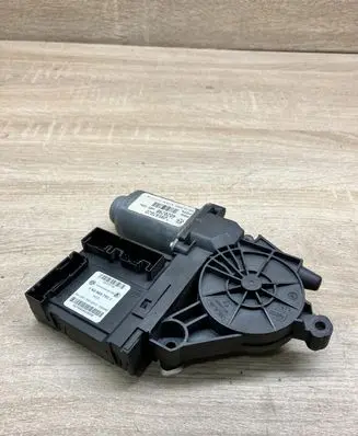 Volkswagen Tiguan Front door window regulator motor 1K0959792J 1T0959702D LEFTSIDE