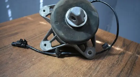 Mercedes-Benz GLE W167 Engine mount vacuum valve A1672405700