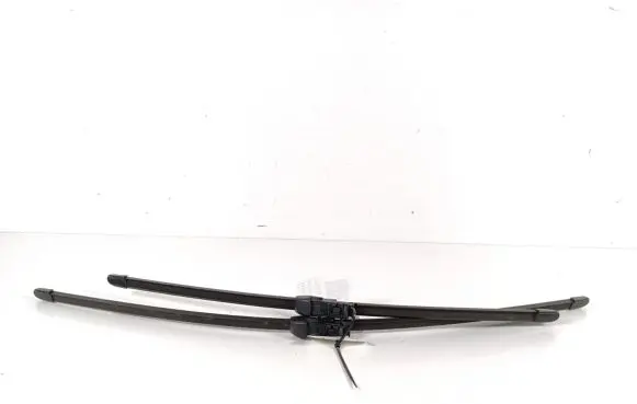 BMW X3 G01 Front wiper blade arm 7469820