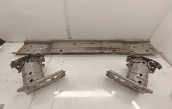 Toyota Auris E180 Rear beam