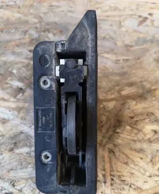 Citroen Berlingo Sliding door check strap stopper 9684579980