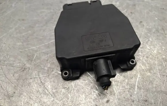 Audi A3 S3 8P Turbo solenoid valve 6Q0906625