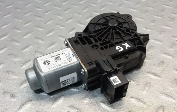 Volkswagen PASSAT B7 USA Rear door window regulator motor 561959811B