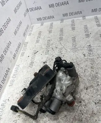 BMW 5 F10 F11 Air suspension compressor 6775258