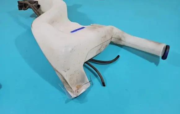 Ford Fiesta Windshield washer fluid reservoir/tank 8A61-17B613-AD IMPRK1356812