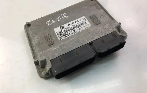 Skoda Octavia Mk2 (1Z) Engine control unit/module ECU 06A906033JE