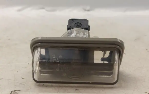 Toyota Avensis T250 Number plate light 8127005042