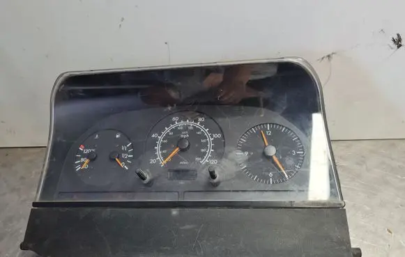 Mercedes-Benz Vito Viano W638 Speedometer (instrument cluster) MB0005425801