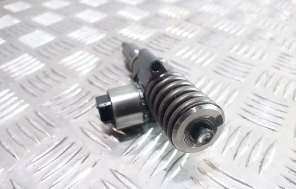 Mitsubishi Lancer VIII Fuel injector