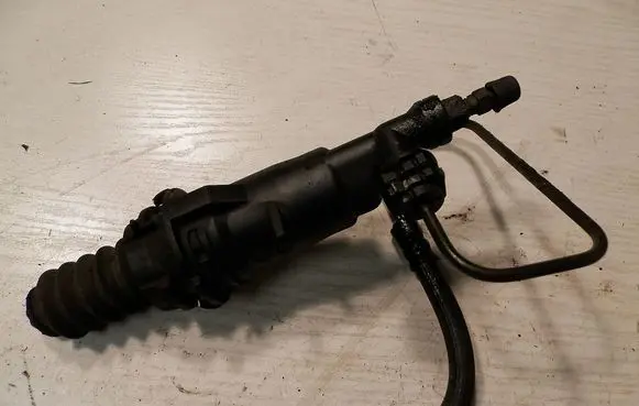 Citroen C5 Clutch slave cylinder 