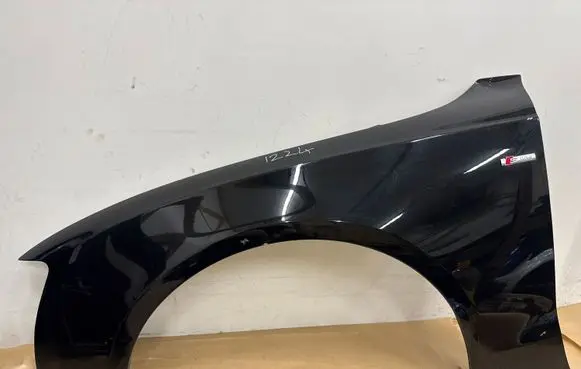 Audi A5 8T 8F Fender