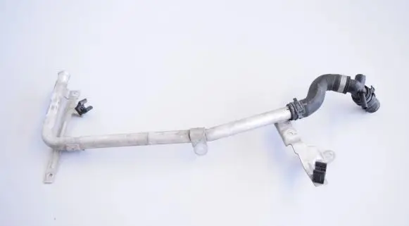 Porsche Panamera (970) Engine coolant pipe/hose 7P0122051D 97010604810
