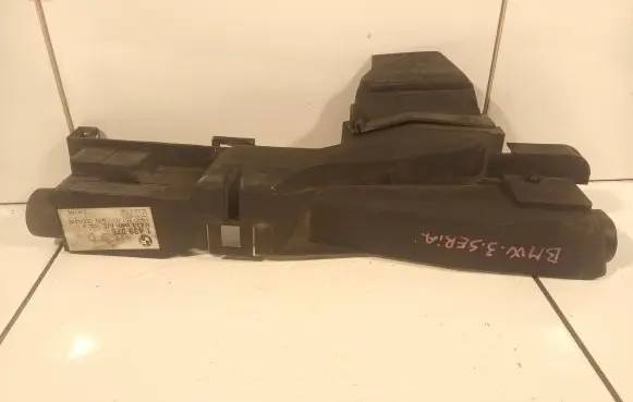 BMW 3 E46 Radiator mount bracket 155985548 1439076 0004448