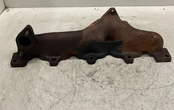 Volvo V50 Exhaust manifold