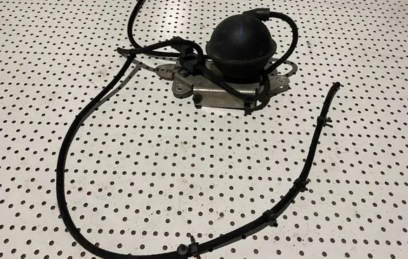 Porsche Cayenne (92A) Front shock absorber actuator solenoid 7L8199253