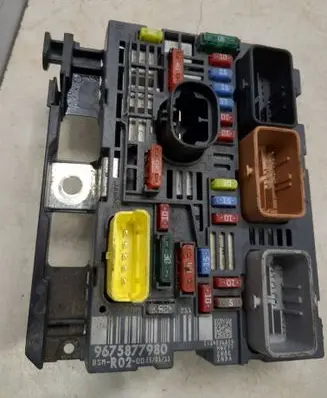 Citroen C5 Fuse box set 9675877980