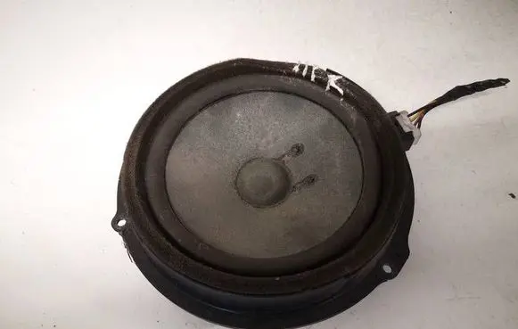Ford Focus Front door speaker aa6t18808aa aa6t-18808-aa