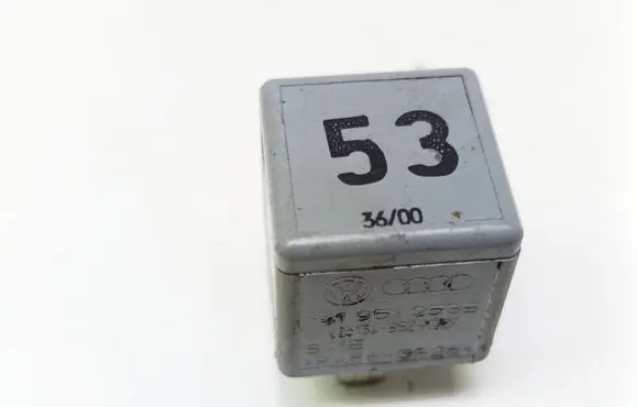 Volkswagen Golf IV Other relay 141951253B