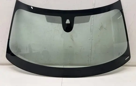 Mini Clubman F54 Front windscreen/windshield window 