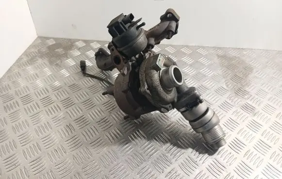 Audi A4 S4 B8 8K Turbo 03L145702H