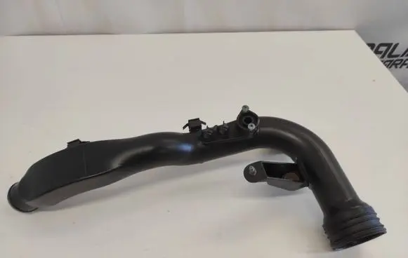 Skoda Superb B5 (3U) Intercooler hose/pipe 3B0145762B 8E0145762B 8E0145840