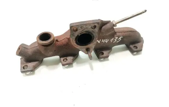 Nissan Qashqai Exhaust manifold 140042052R