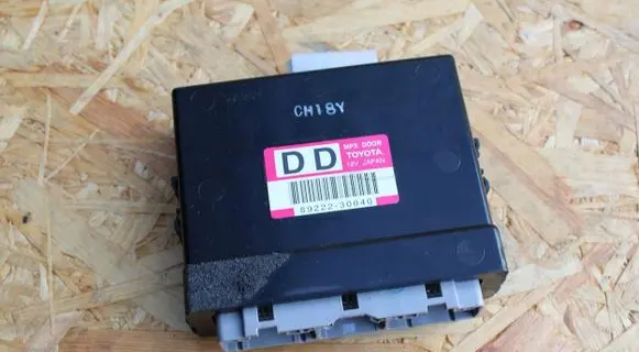 Lexus GS 300 400 430 Door control unit/module 8922230040