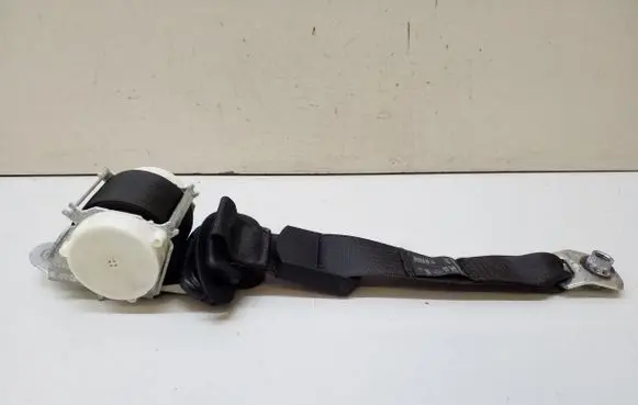 Jeep Cherokee Rear seatbelt 1UU52DX9AD P1UU52DX9AD