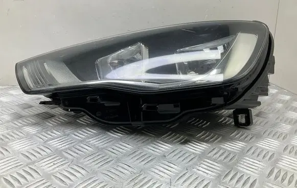 Audi A3 S3 8V Headlight/headlamp 8V0941003AJ