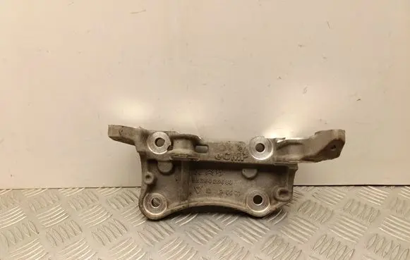 Citroen C4 III e-C4 Engine mounting bracket 9826426680
