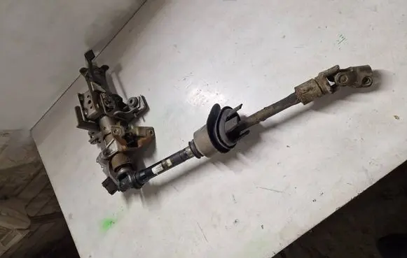 Mercedes-Benz Vito Viano W639 Steering wheel axle set A6394620320