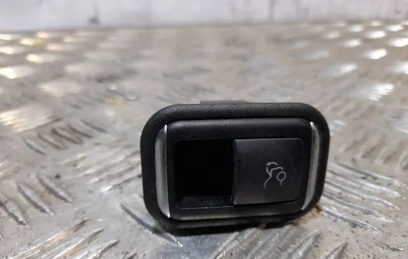Mercedes-Benz E A207 Tailgate opening switch A2079057901