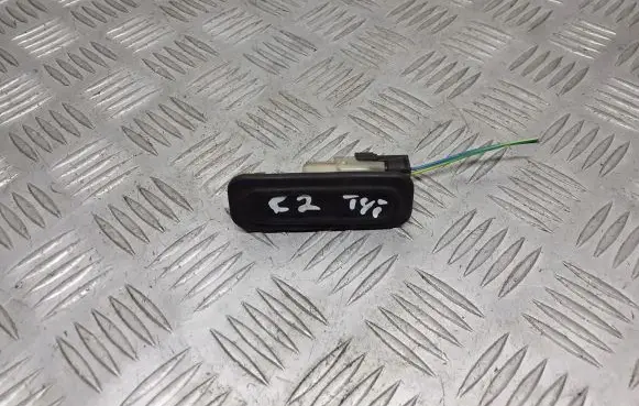 Citroen C2 Tailgate/boot open switch button 