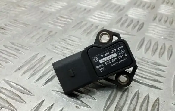 Volkswagen Golf VI Air pressure sensor 038906051B 0281002399