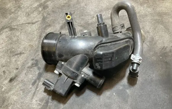 Land Rover Evoque II Turbo system vacuum part 70490800 L8D26N650AC