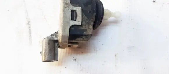 Opel Astra G Headlight level adjustment motor 90590665
