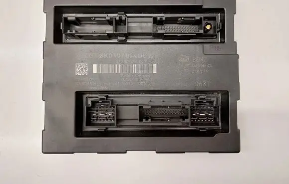 Audi A4 S4 B8 8K Comfort/convenience module 8K0907064DC