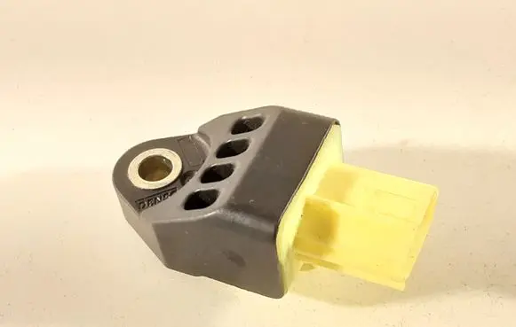 Toyota Auris E180 Airbag deployment crash/impact sensor 8983102160 410A9K1YD