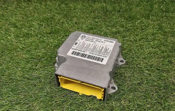 Volkswagen Jetta VI Airbag control unit/module 5C0959655E 5WK44385