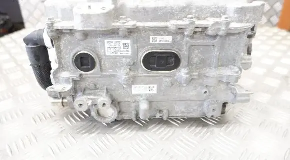 Toyota RAV 4 (XA40) Voltage converter inverter G927078010 G920042010