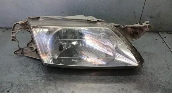 Mazda Premacy Front reflector