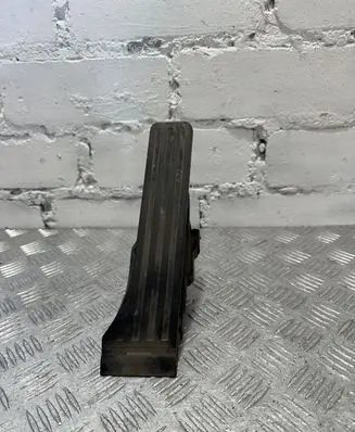Mercedes-Benz E W213 Accelerator throttle pedal A205300000