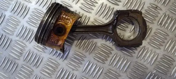 Renault Scenic I Piston with connecting rod